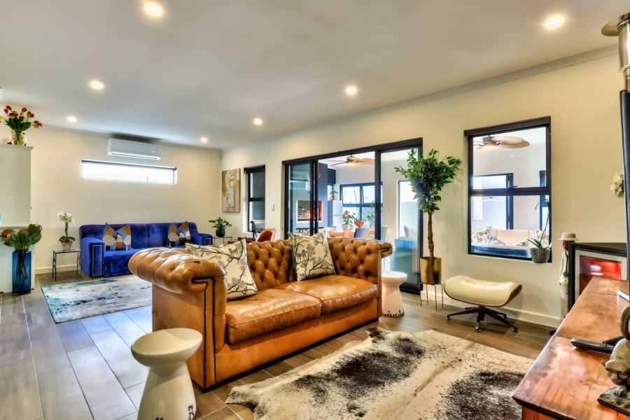 To Let 3 Bedroom Property for Rent in Sandown Western Cape